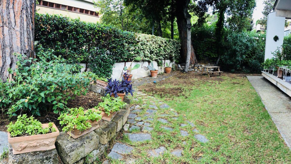 Villa con giardino a S. Severa per famiglie