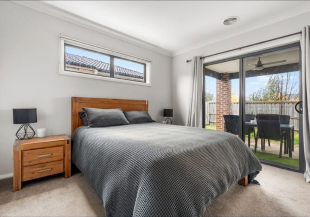 Cheerful home, located in the featherton rise estate, Wallan Victoria 3576.