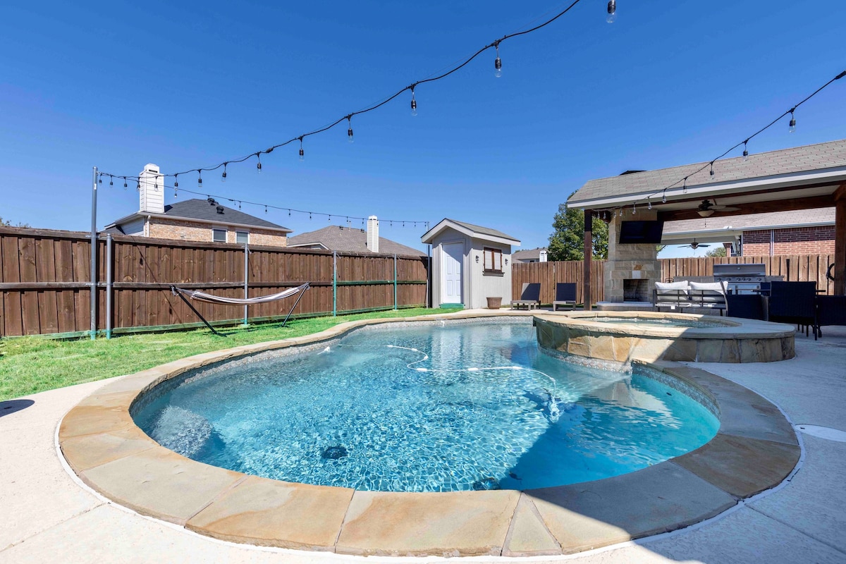 Ultimate Getaway near DFW Airport!