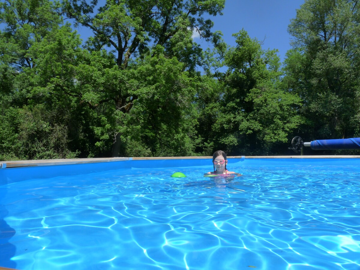 River View Cottage with private heated pool