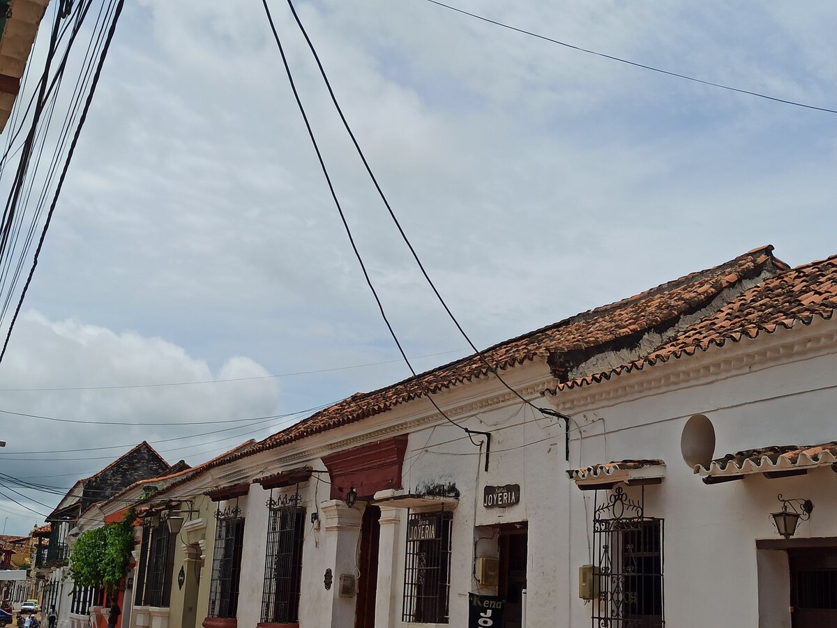 圣安德列斯殖民酒店（ Colonial Hotel San Andrés ）。
