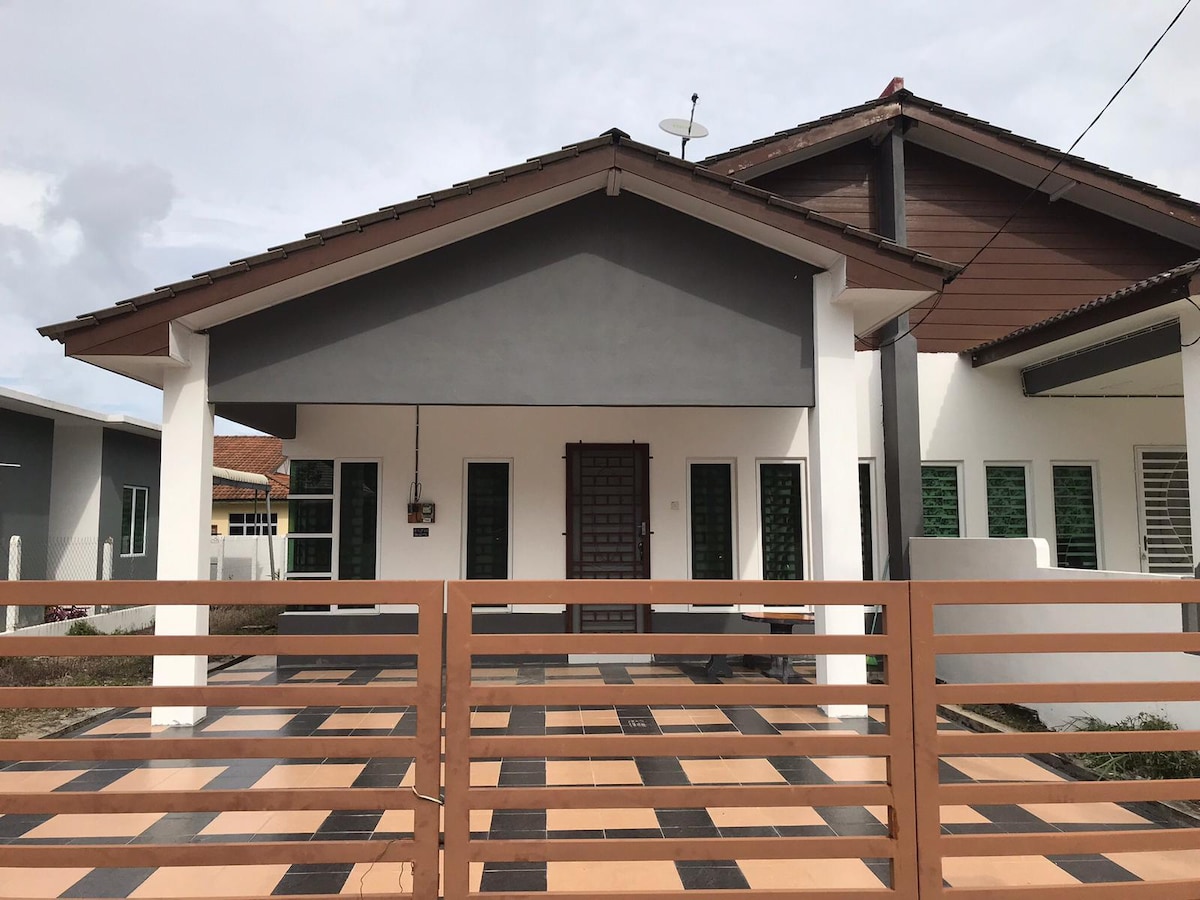 DAISY HOMESTAY, PAKA