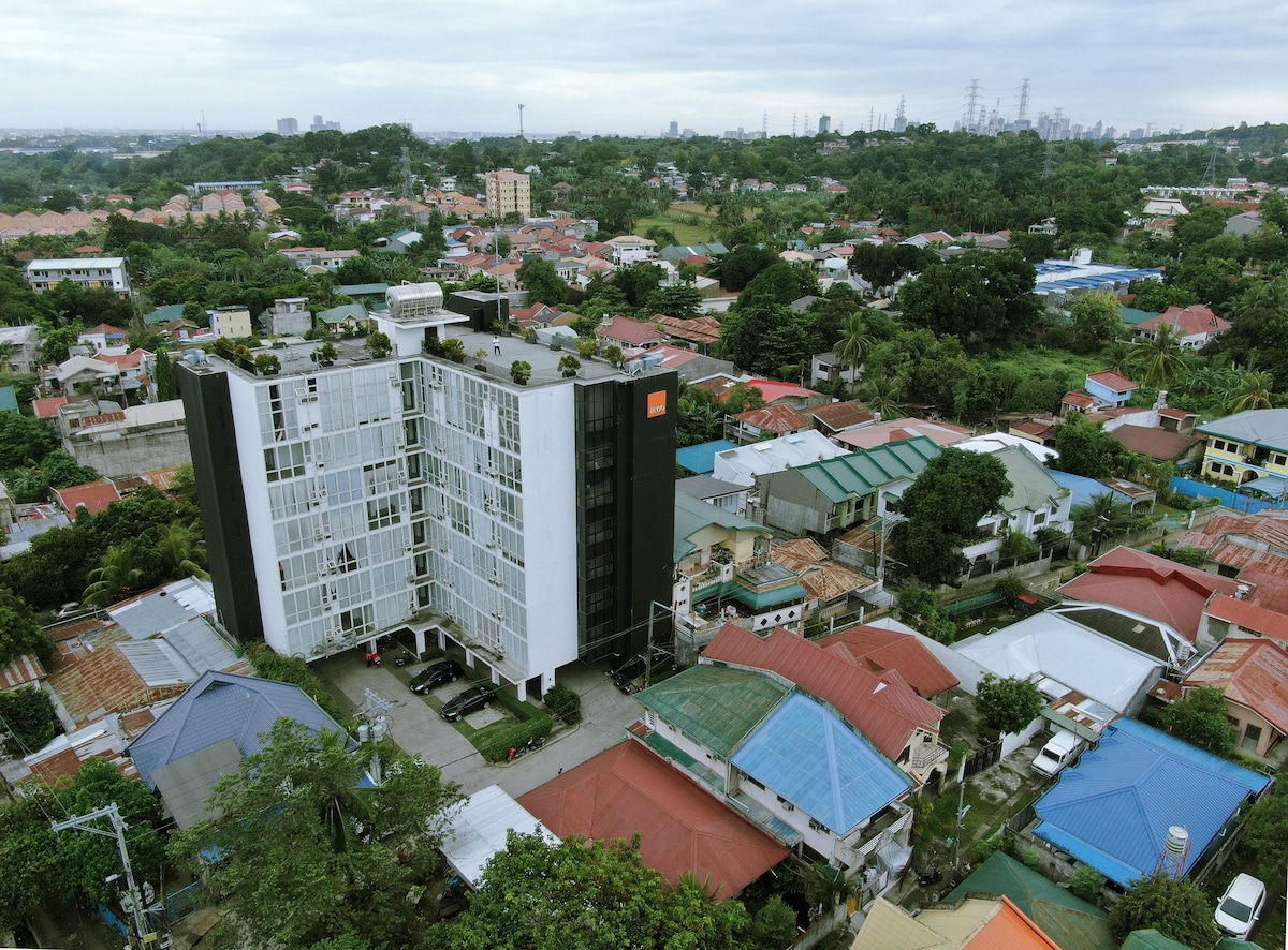 The Wanderer 's Den @ Bloq Residences, Talamban