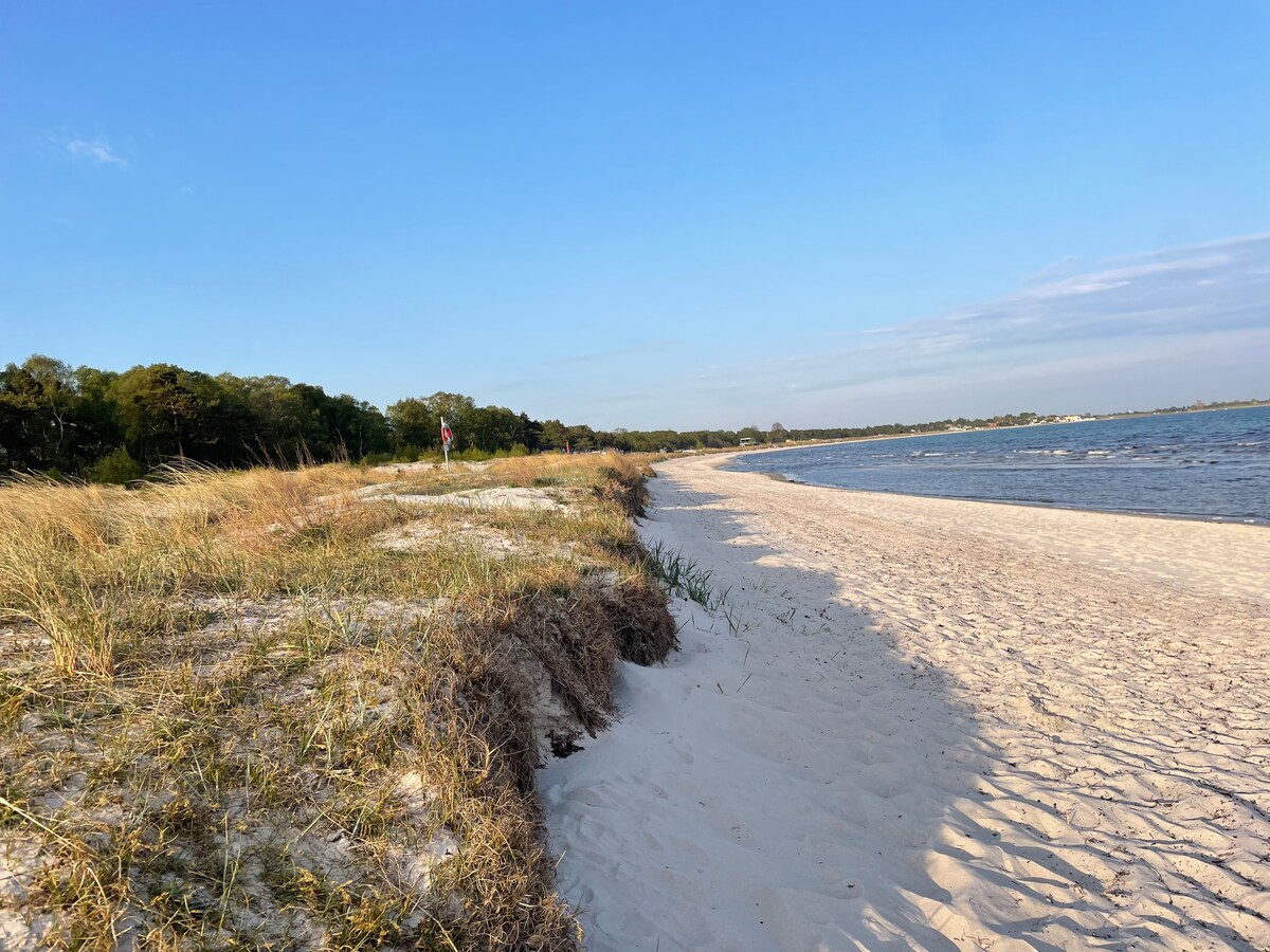 海滨别墅，距离Kämpingestranden仅100米