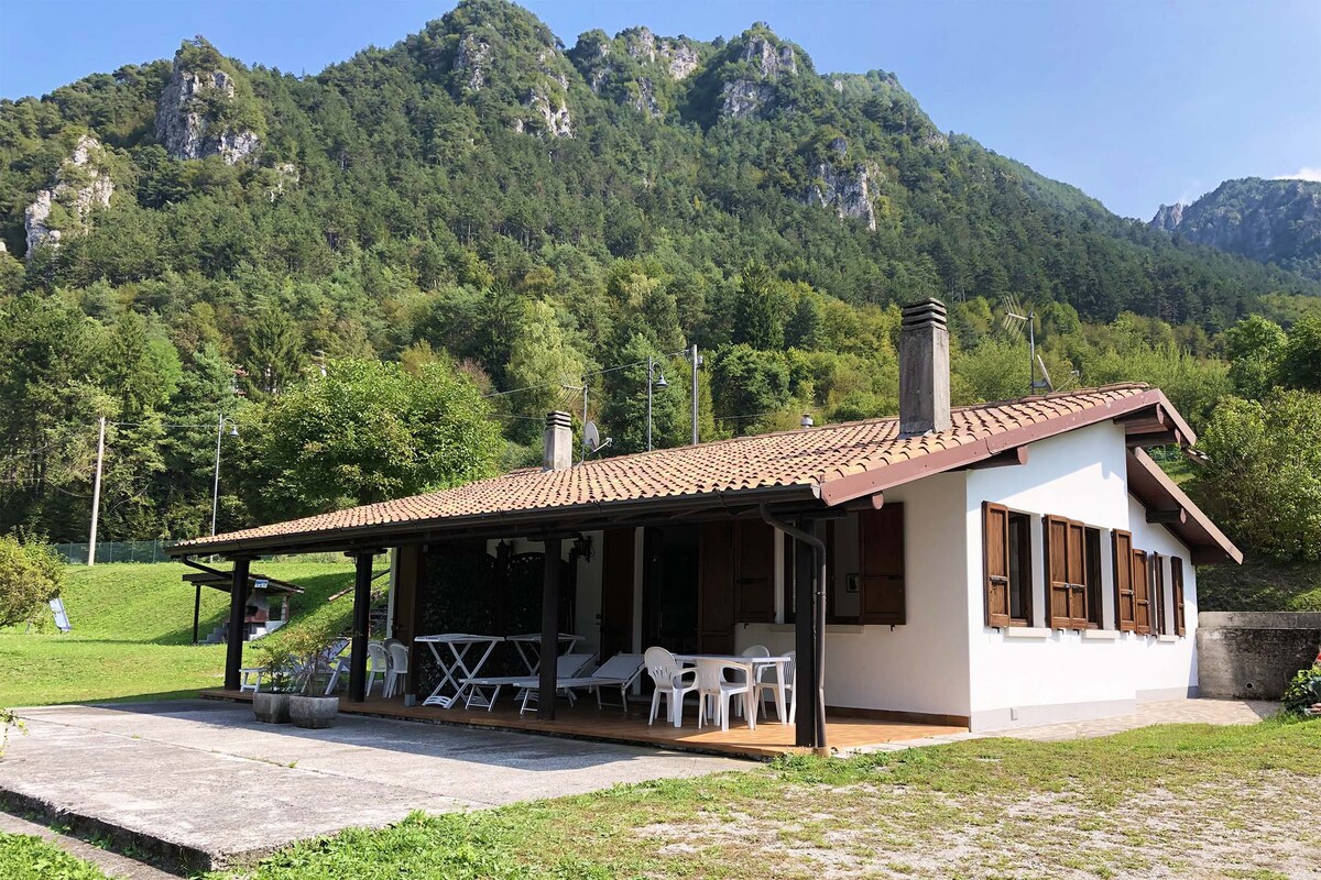 Appartamento con veranda, fronte lago