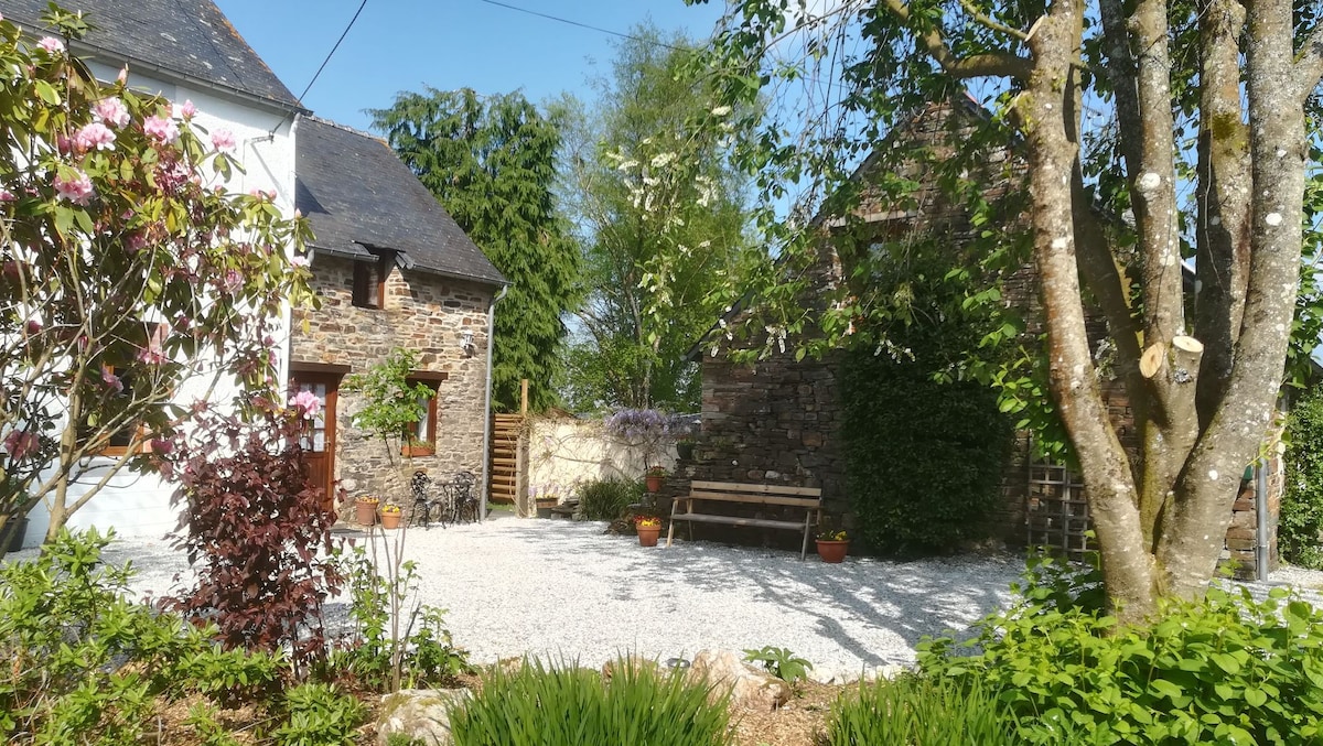 Country Cottages Brittany - Peony Cottage