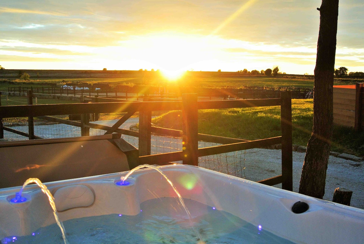 Clover Lodge -热水浴缸、桑拿和乡村景观