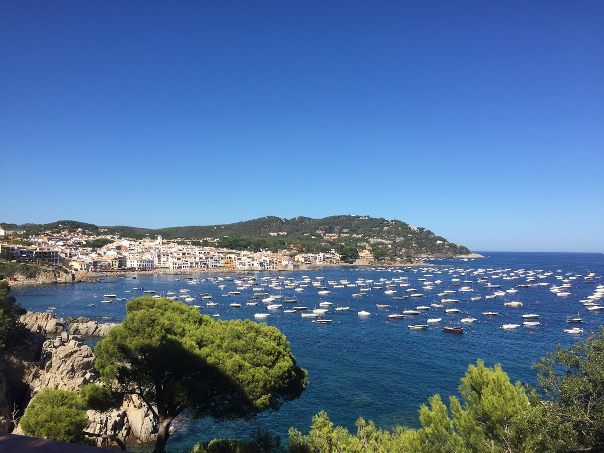 Calella de Palafrugell ，美丽的公寓，可欣赏美景