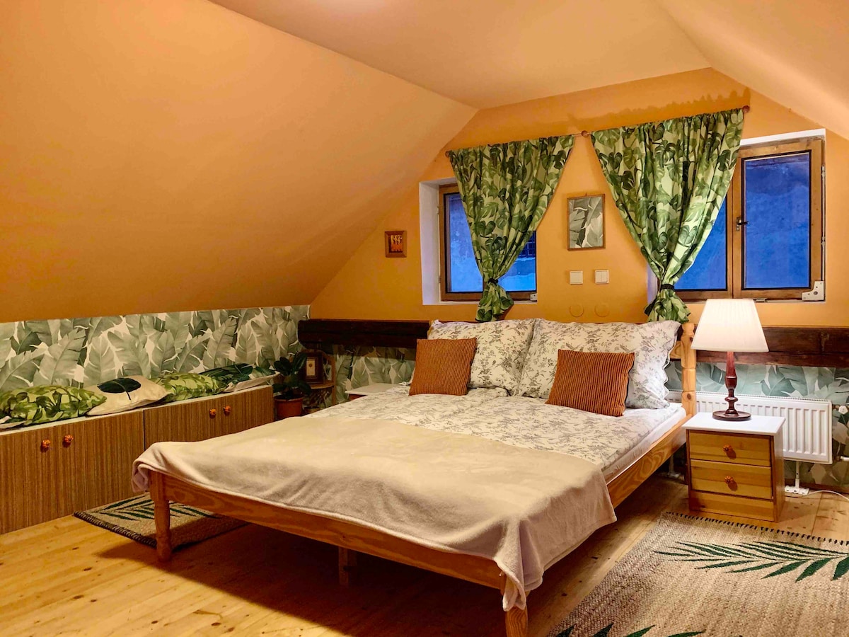 LOFT Natalya Gold 2 Old town Cesky Krumlov