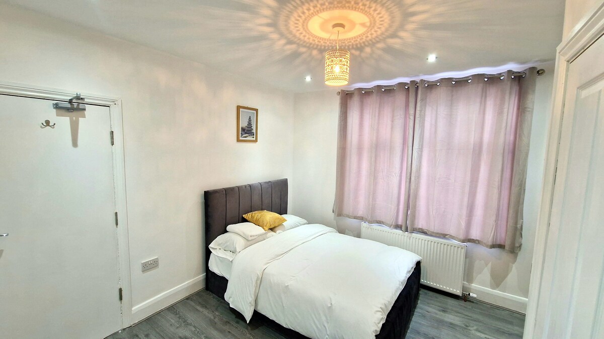 Beautiful En-Suite Room in London