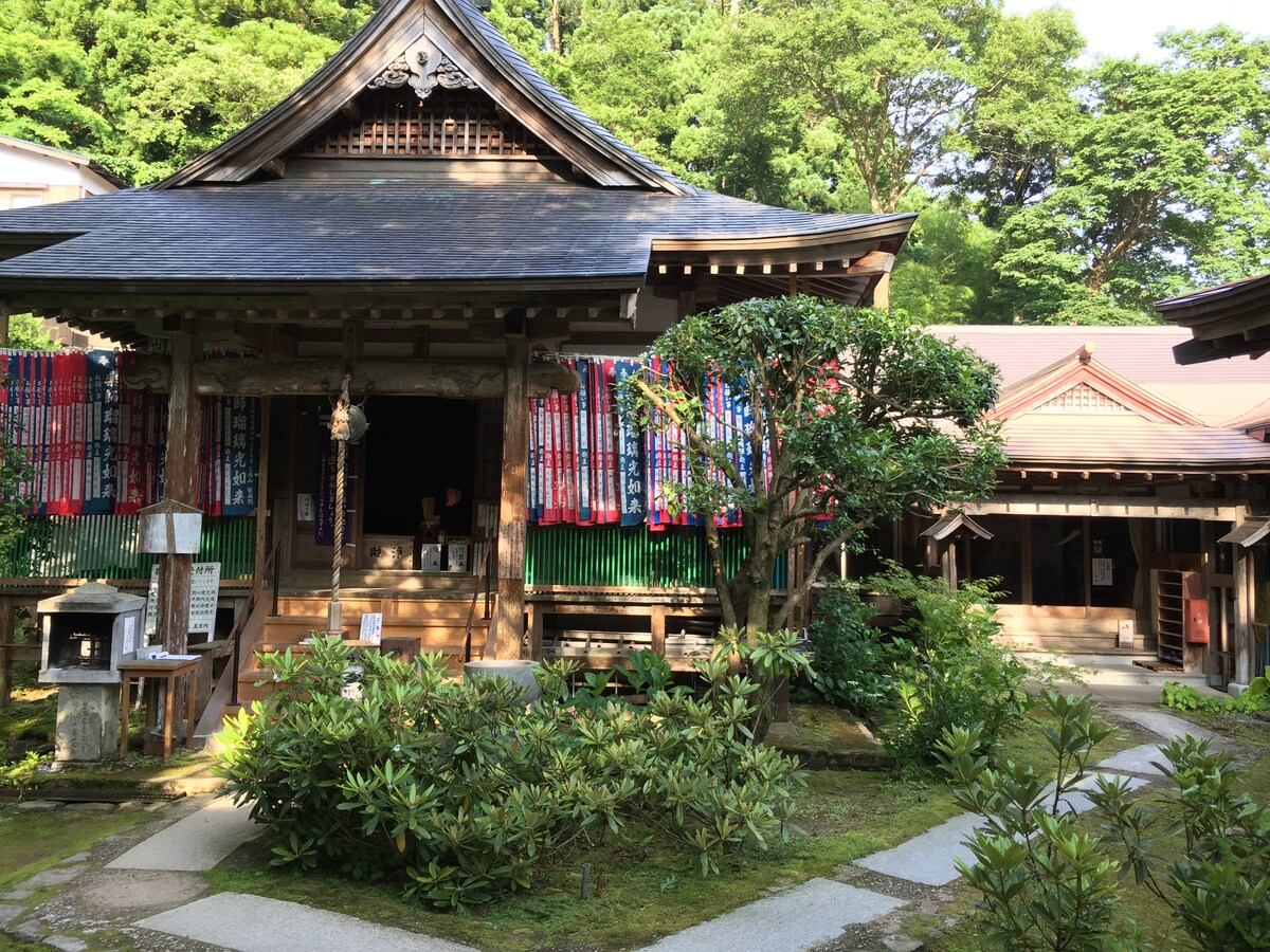 三徳山皆成院　投入堂に最も近い宿です。 Nageiredō Nearest inn