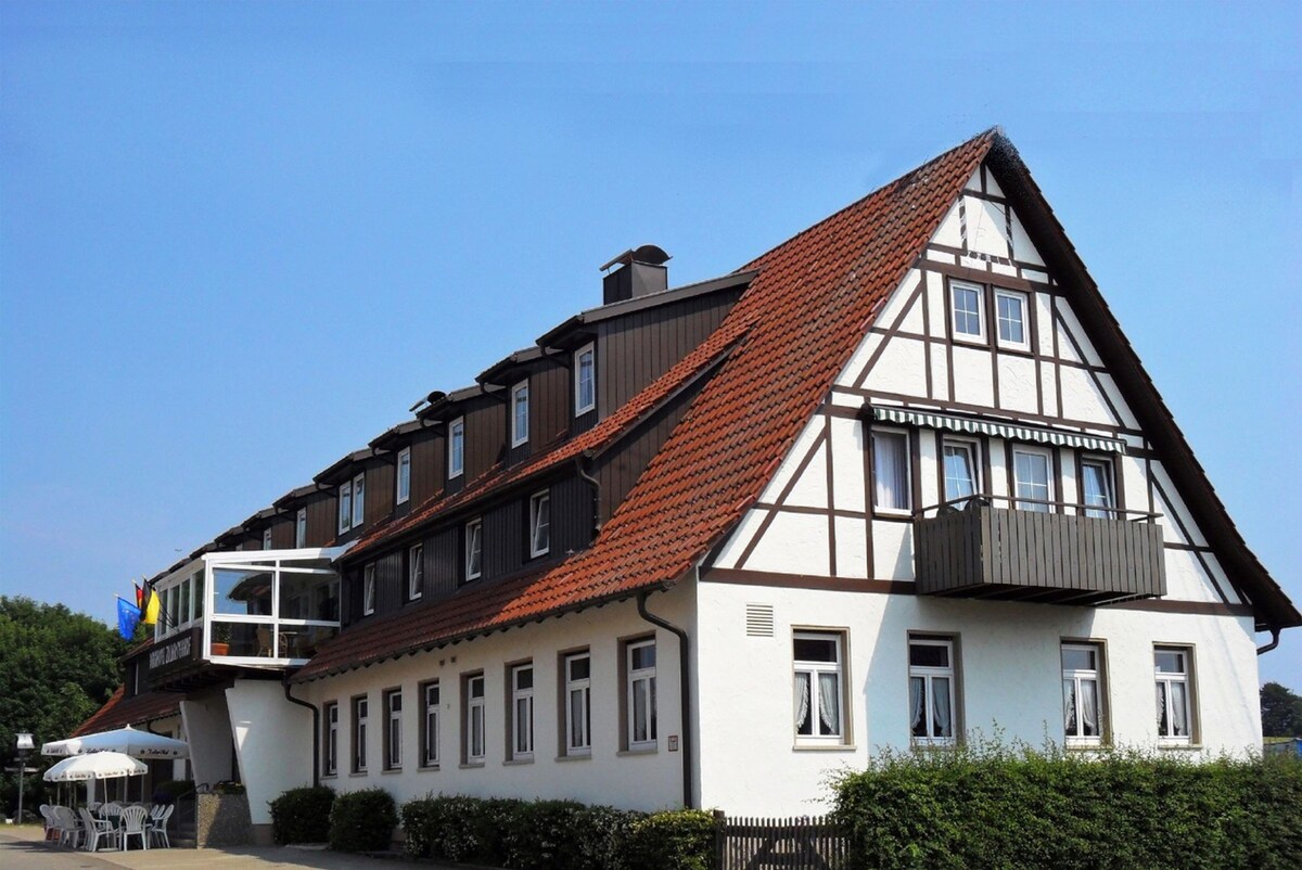 Berghotel Restaurant Zollersteighof, (Albstadt) ，双人房ALB-Trauf