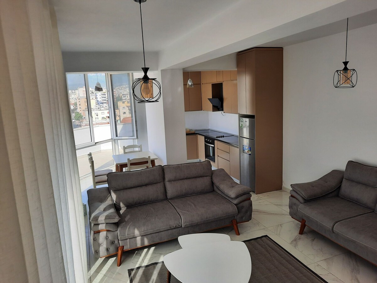 位于地拉那市中心的绝佳公寓