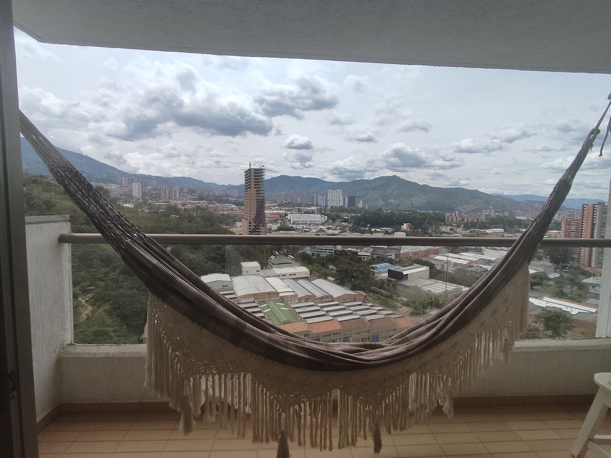 Habitación privada en Sabaneta con hermosa vista