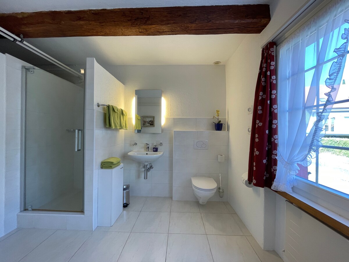 Privatzimmer beim Rheinfall mit Dusche und WC
