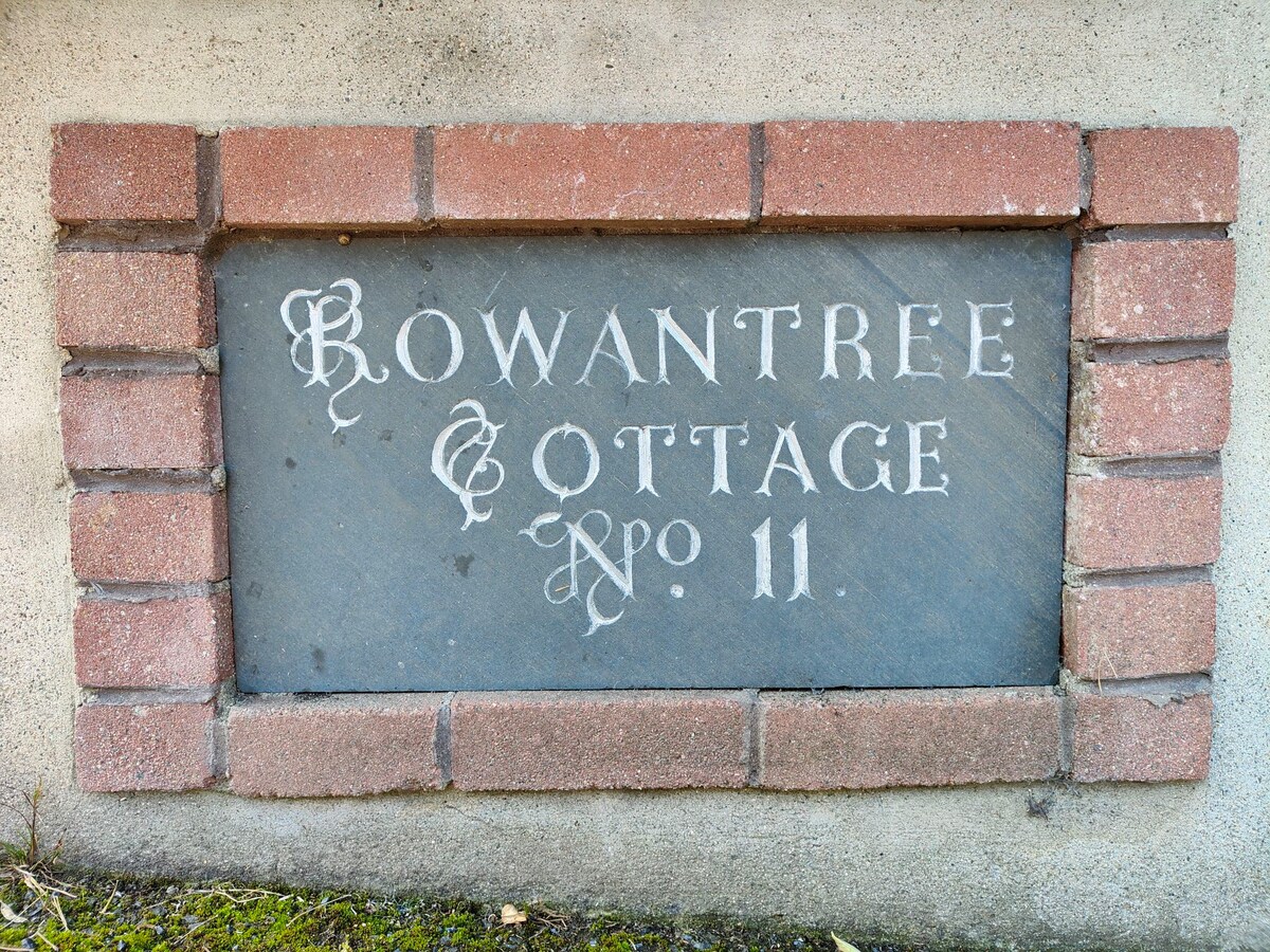Rowantree Cottage private garden country escape