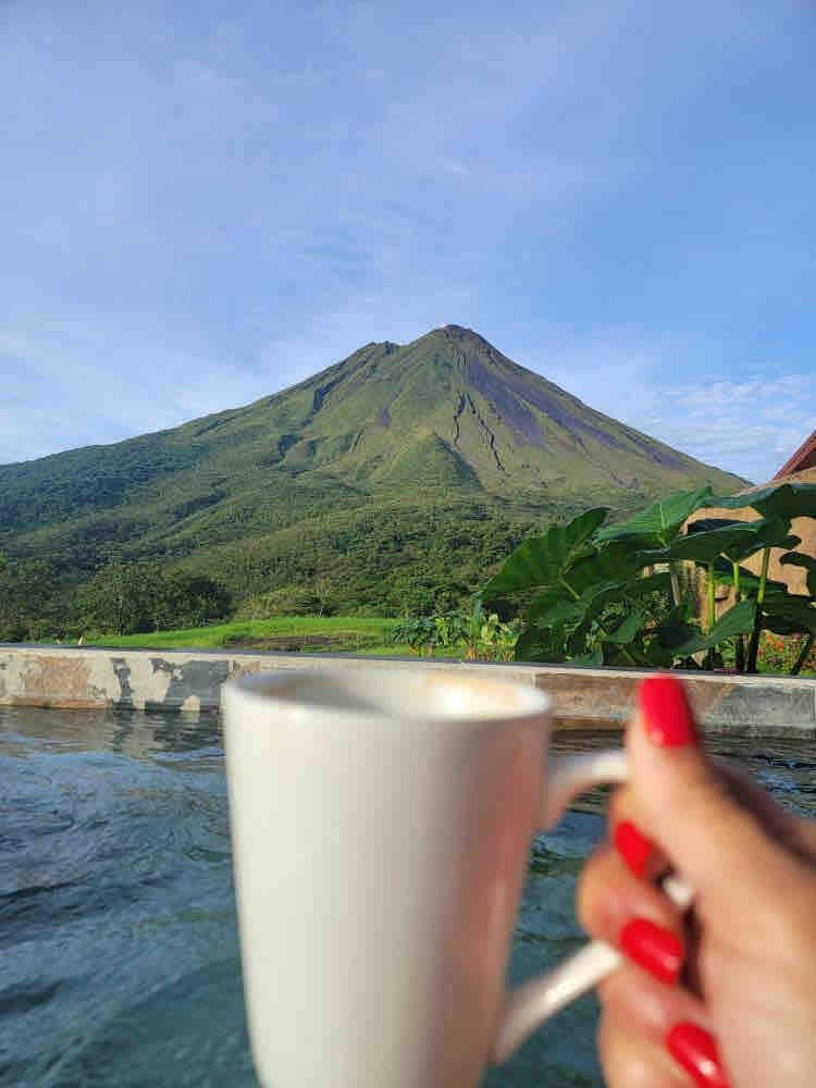 Jawara别墅，花园里的火山！