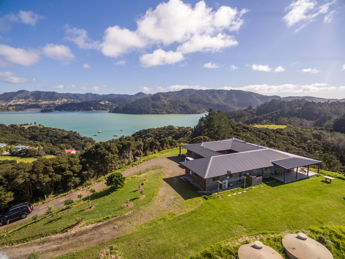 旺加罗亚别墅（ Villa Whangaroa ） ：温馨、现代、水疗泳池、景观！