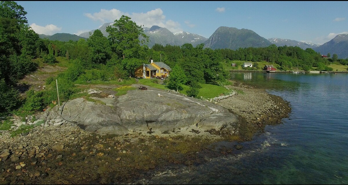 On island in the Hardangerfjord - Rosendal