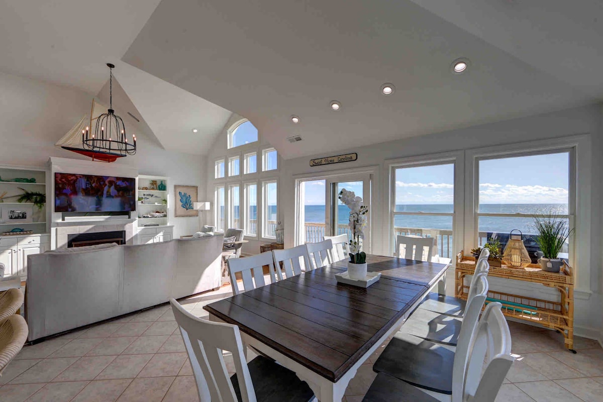 7 Bed Oceanfront Home in OBX w/ Hot Tub