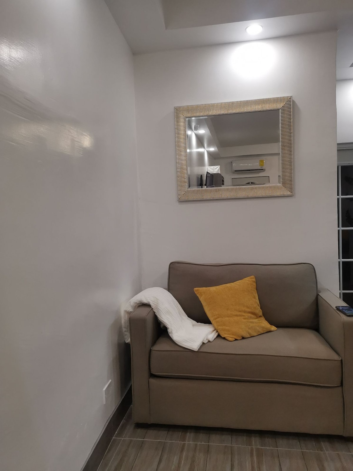 Studio_1 bedroom apartment near US consulate_14min