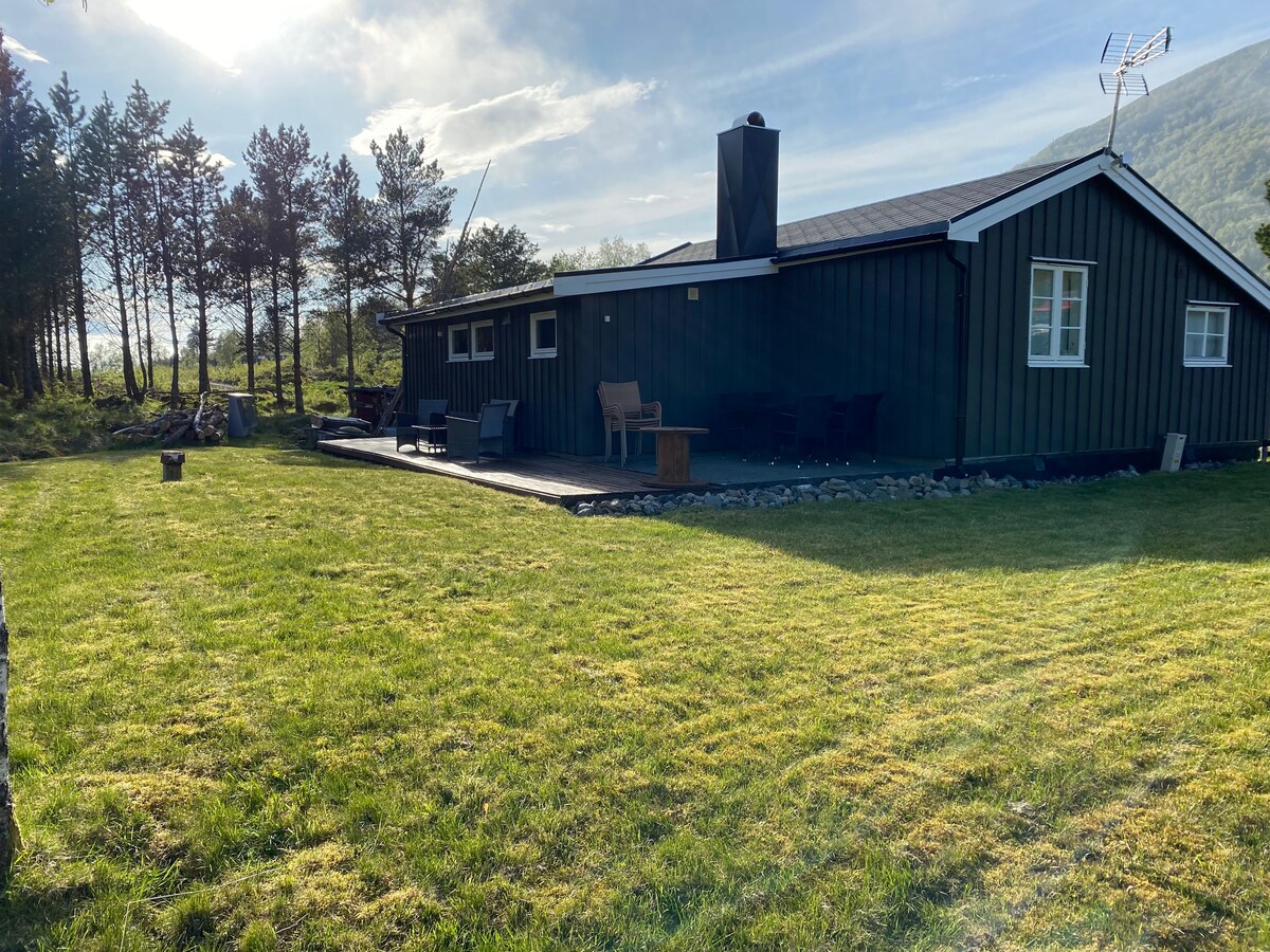 Averøy度假屋，距离Atlanterhavsveien 10分钟路程
