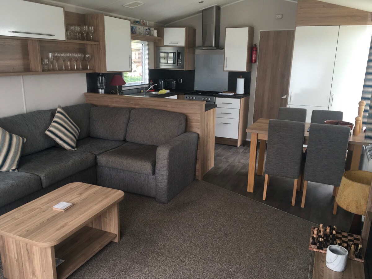 Overstone Lakes Luxury Static Caravan