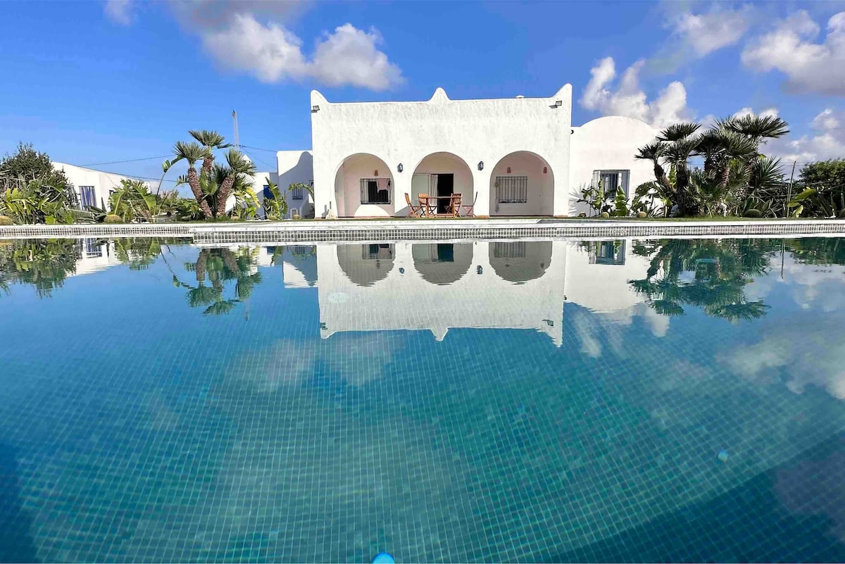 Viewpoint Pool and garden villa in Tamezrat