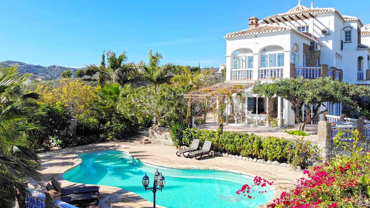Luxury Villa with Pool & Seaview-Villa El Gavilan