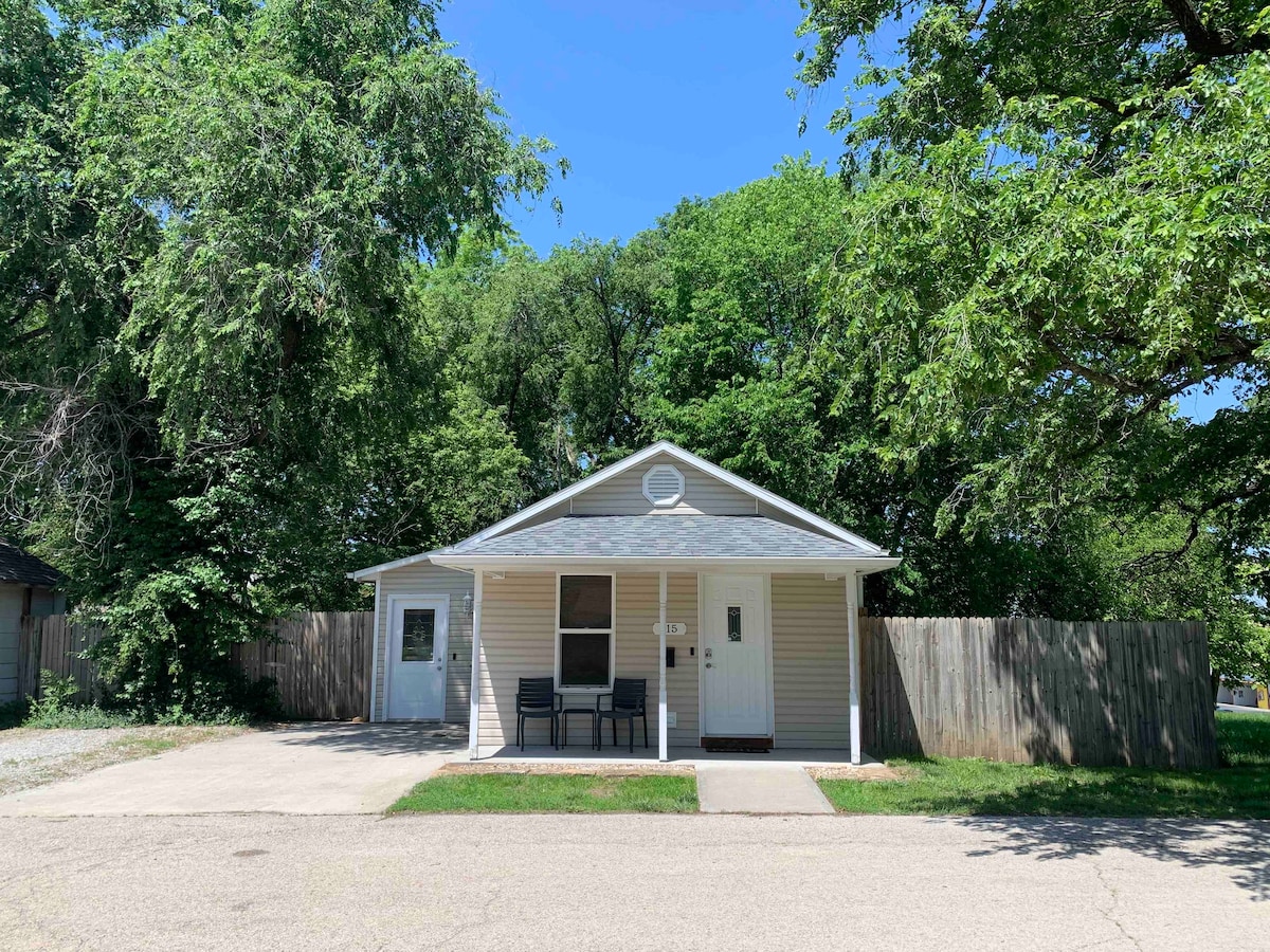 The Bungalow at Whiteman AFB/Knob Noster