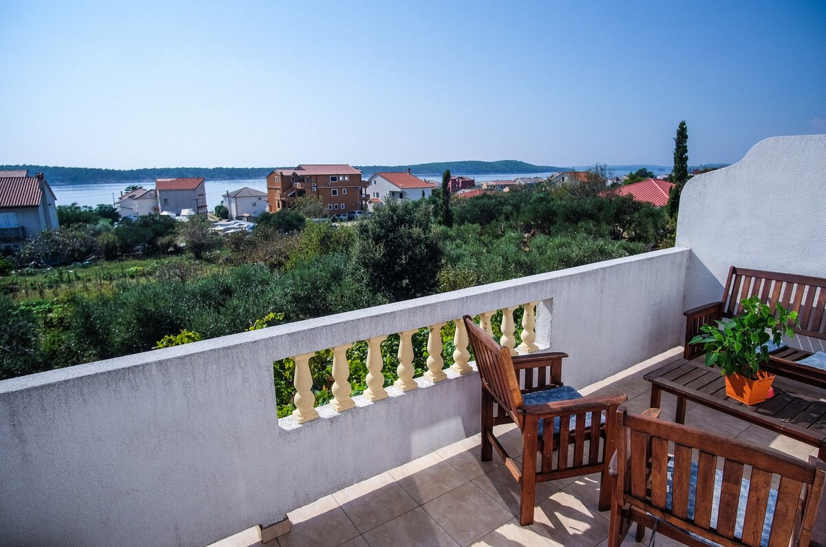 Apartments Jasko 2- Two Bedroom Apartment with Sea View (2)