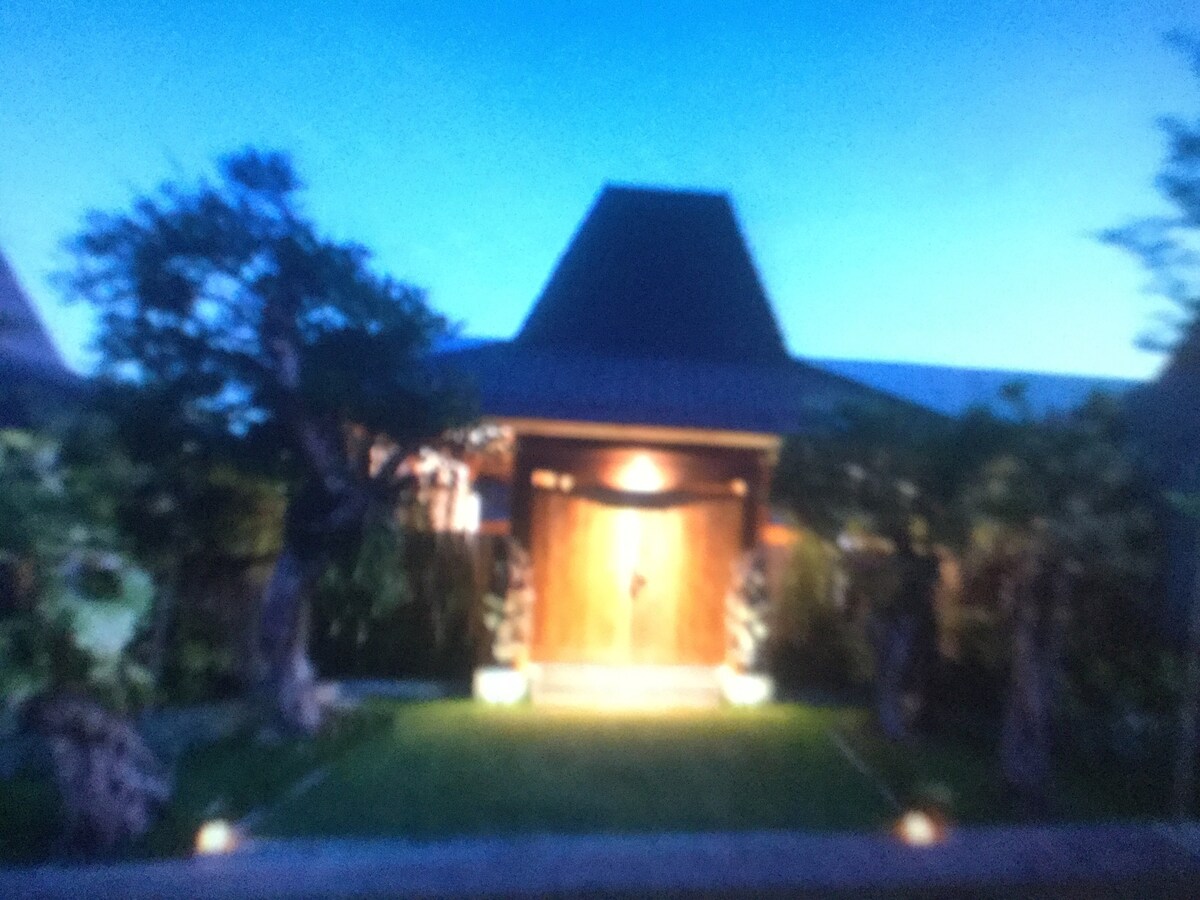 BR Romantic Nature Hut in Ubud