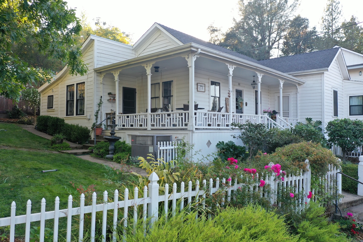 位于市中心Sutter Creek市中心的Badger Street Farmhouse