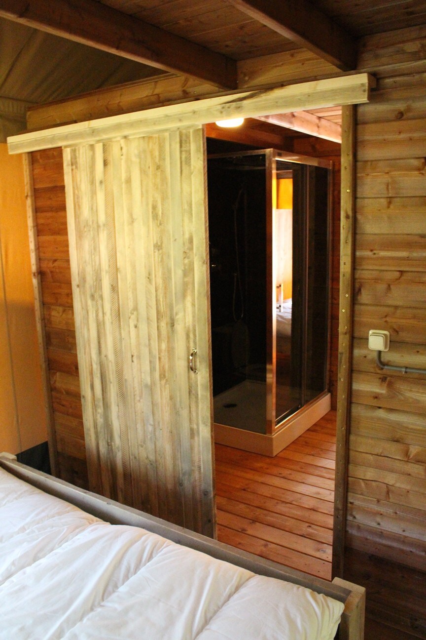 Luxe Safaritent met badkamer