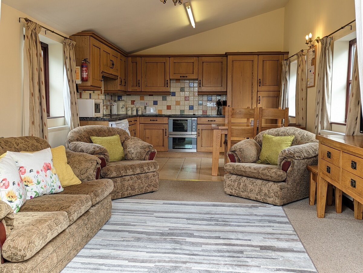 The Barn - Picturesque Countryside Cottage.