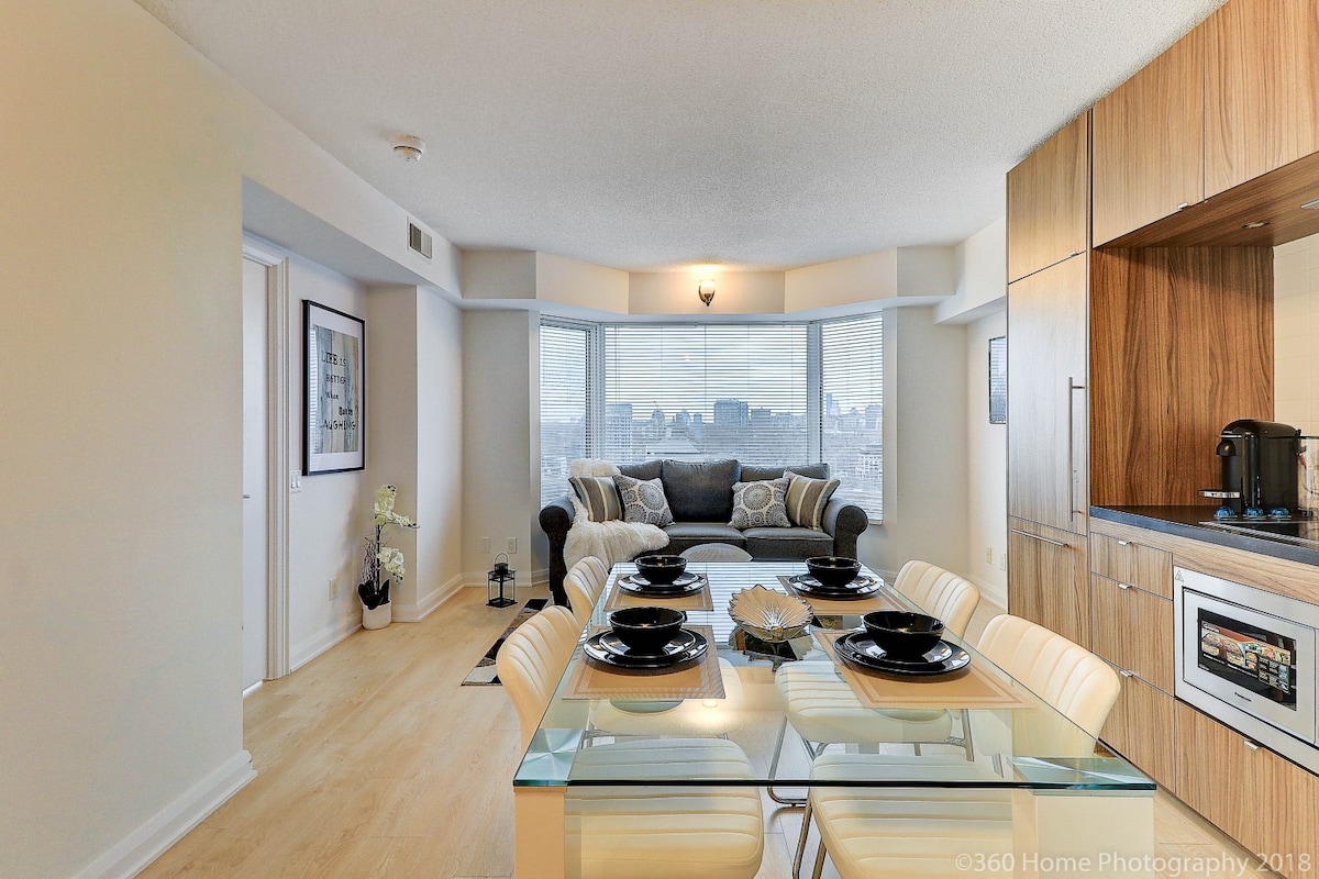 Presidential Yorkville Suite by Instant Suites