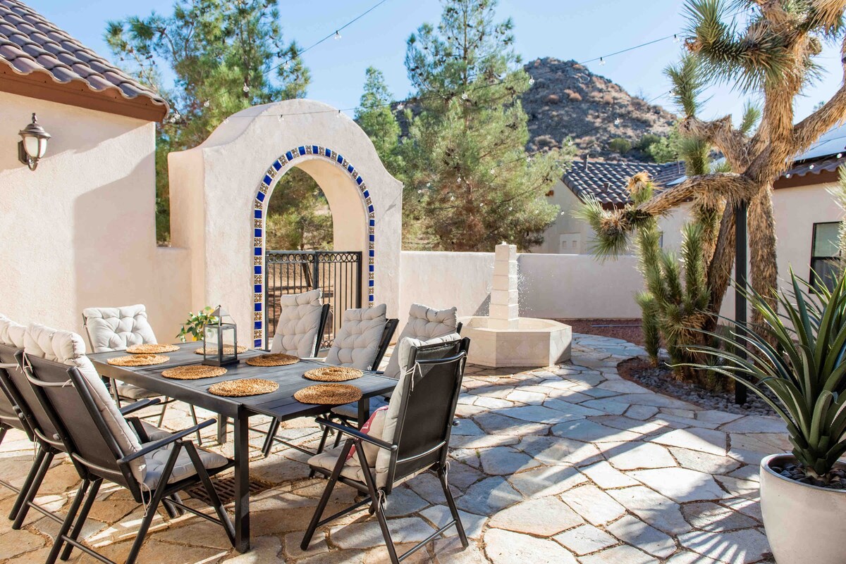 Villa del Toro: Luxury Home near Joshua Tree