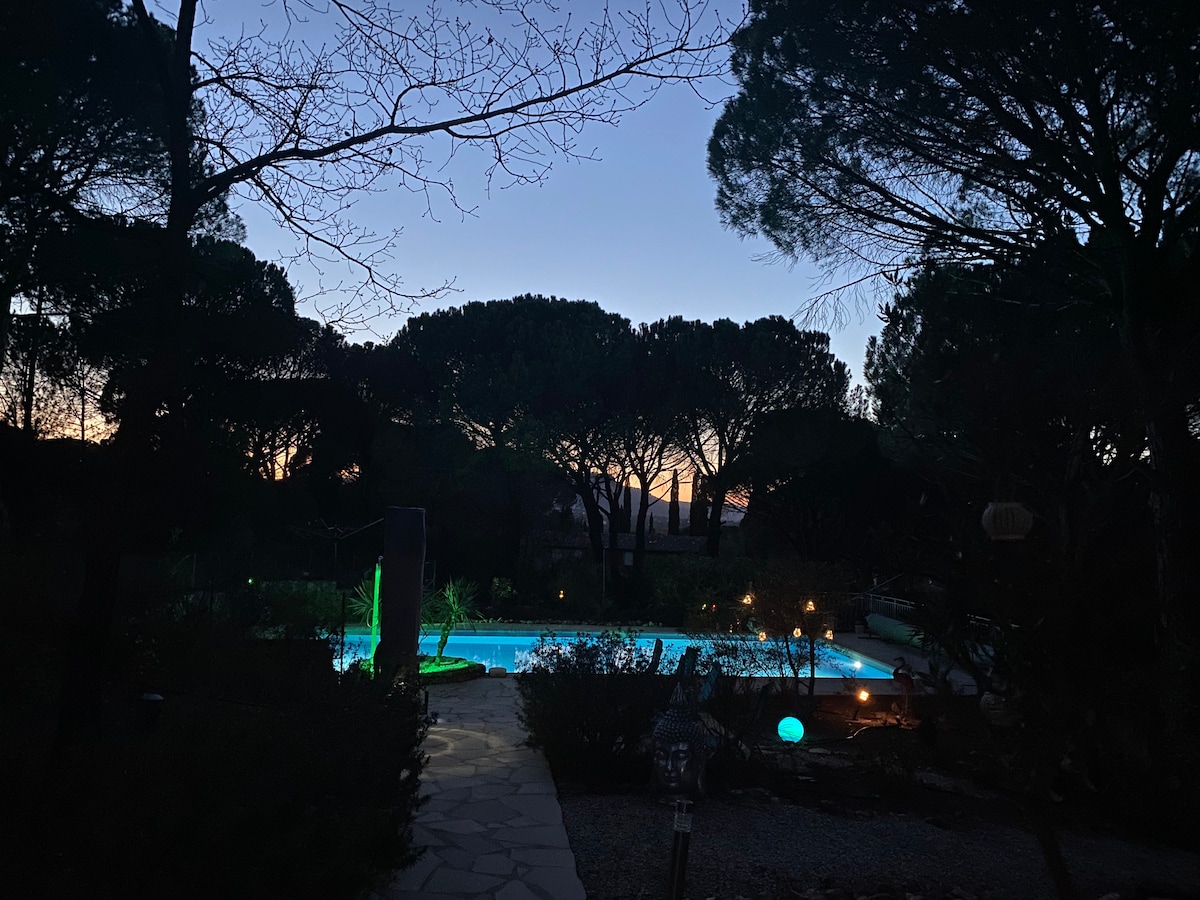 Studio indépendant dans villa avec Piscine