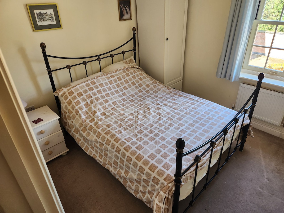 Double bedroom - Central Bretton