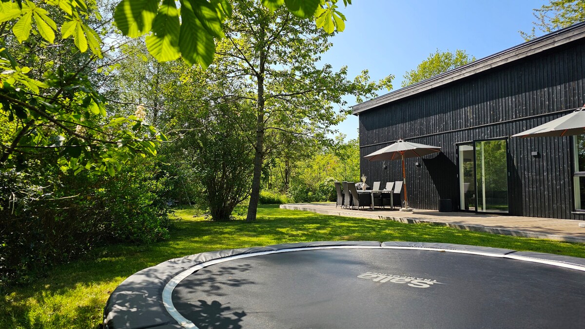 Luksuriøst Sommerhus med stor have i Kaldred