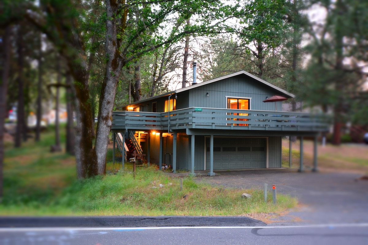 Charming Villa of Pine Mountain