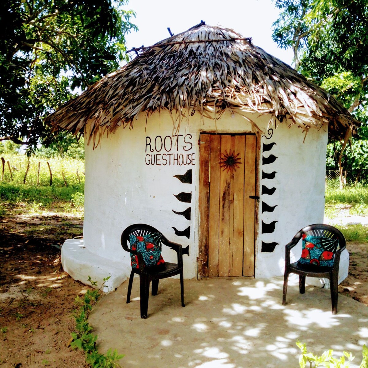 ROOTS Guesthouse @ Good Vibes Eco Lodge