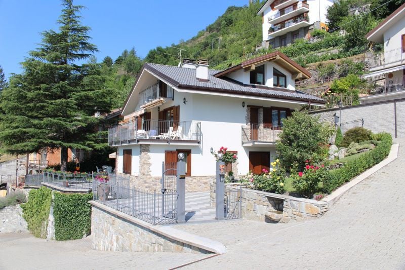 Aosta公寓。Bioula全景露台CIR247