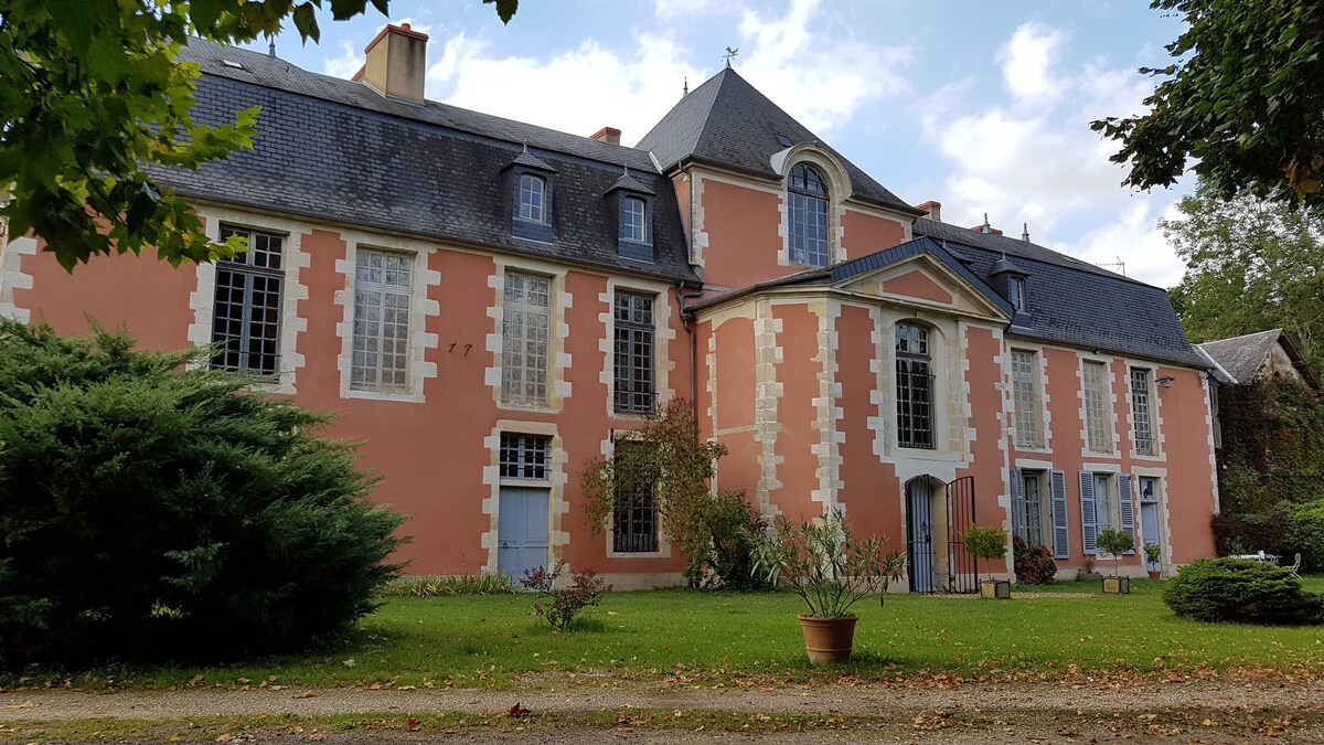 Chambre Le Nid de Dany - Château de Montchevreau