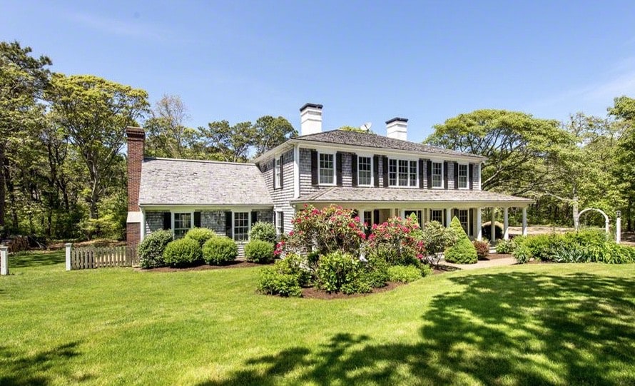 Bright & Welcoming Edgartown Home - walk to town