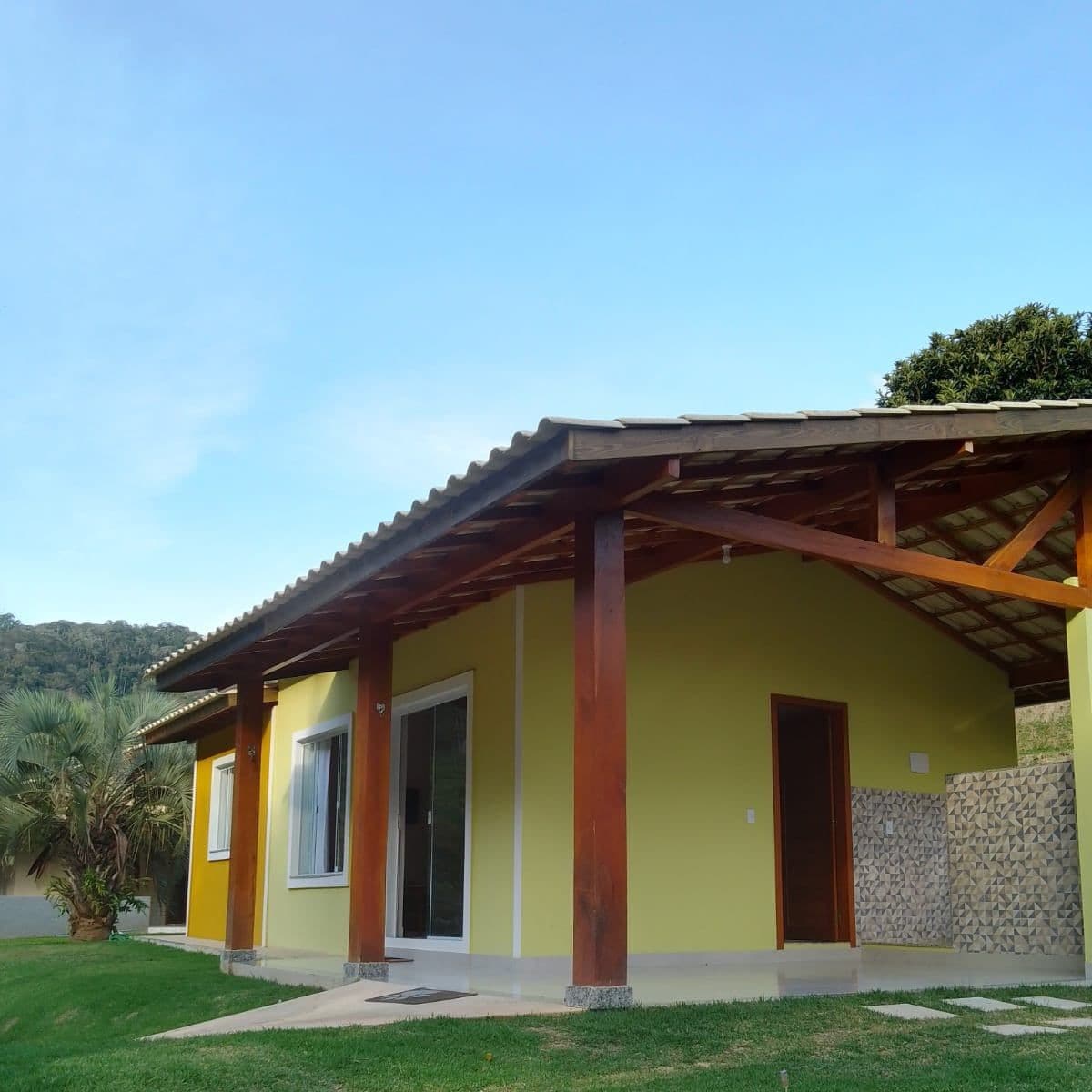 西班牙佩德拉阿祖尔（ Pedra Azul ）的快乐乡村小屋