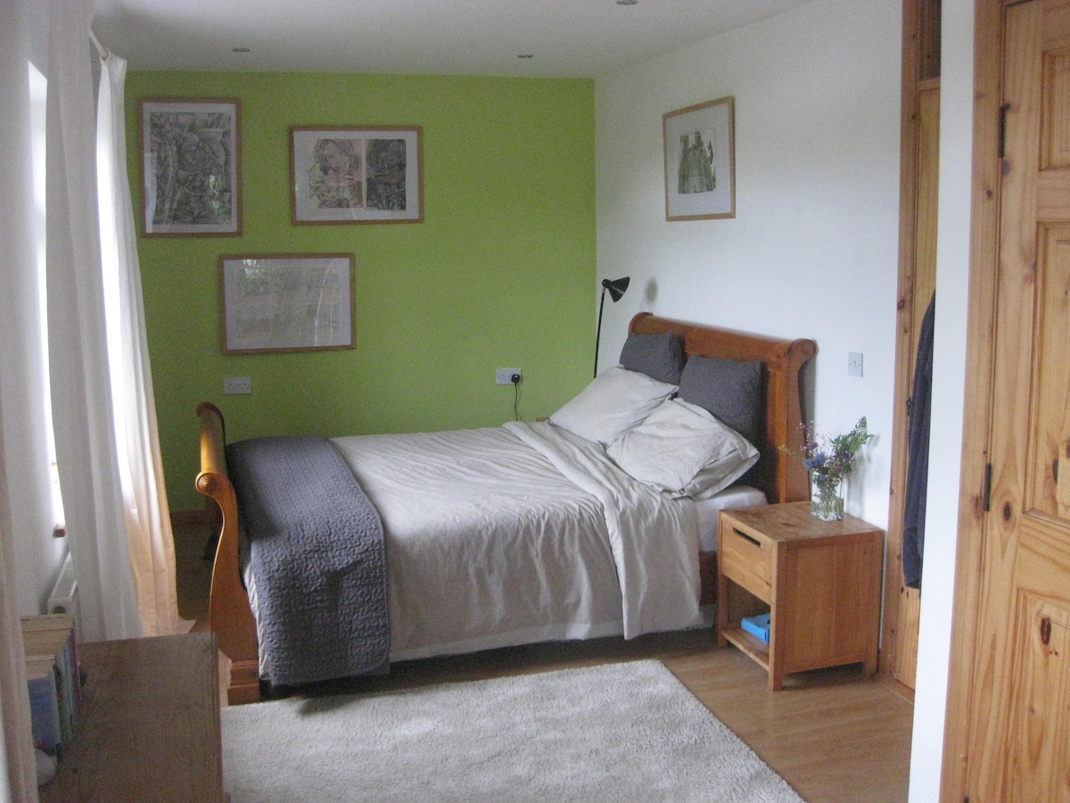 Blue House at Slieve League: Fern double room