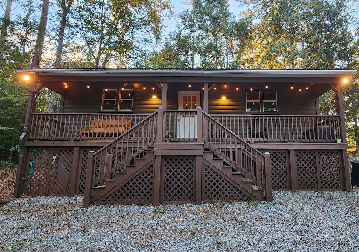 The Cozy Cabin at Mill Creek