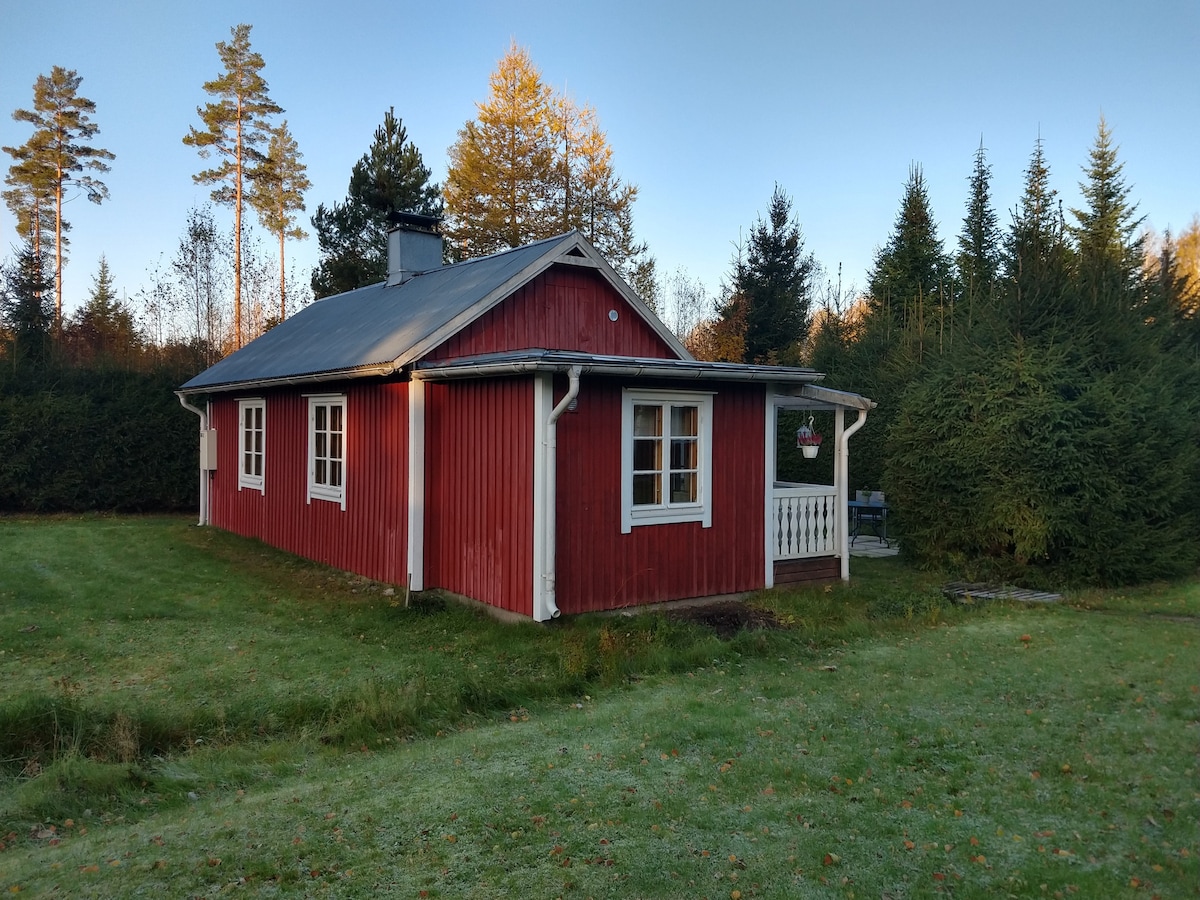 Ireneborg, cozy wooden cottage with sauna