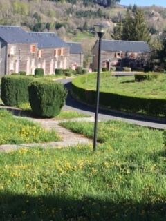 Joli petit chalet vue sur foret